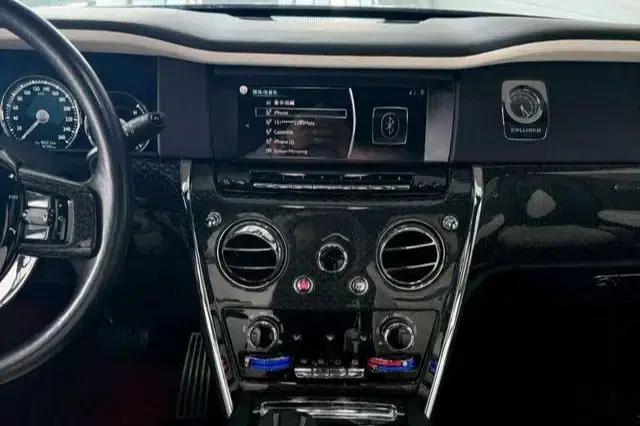 2018 Cullinan, four-seater version — миниатюра 3