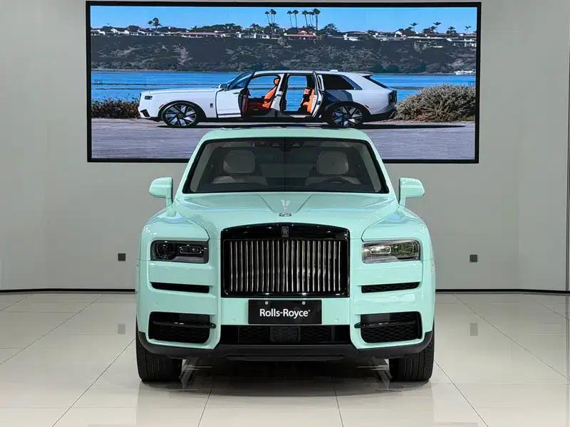 2018 Cullinan, four-seater version — миниатюра 2