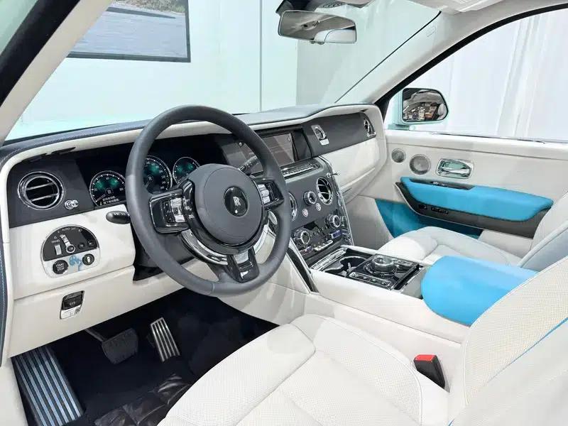 2018 Cullinan, four-seater version — миниатюра 11