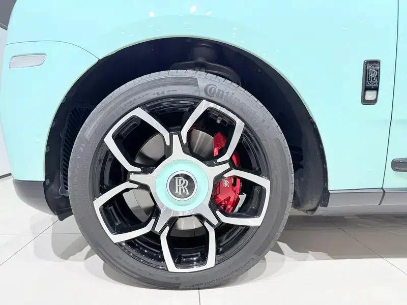 2018 Cullinan, four-seater version — миниатюра 5