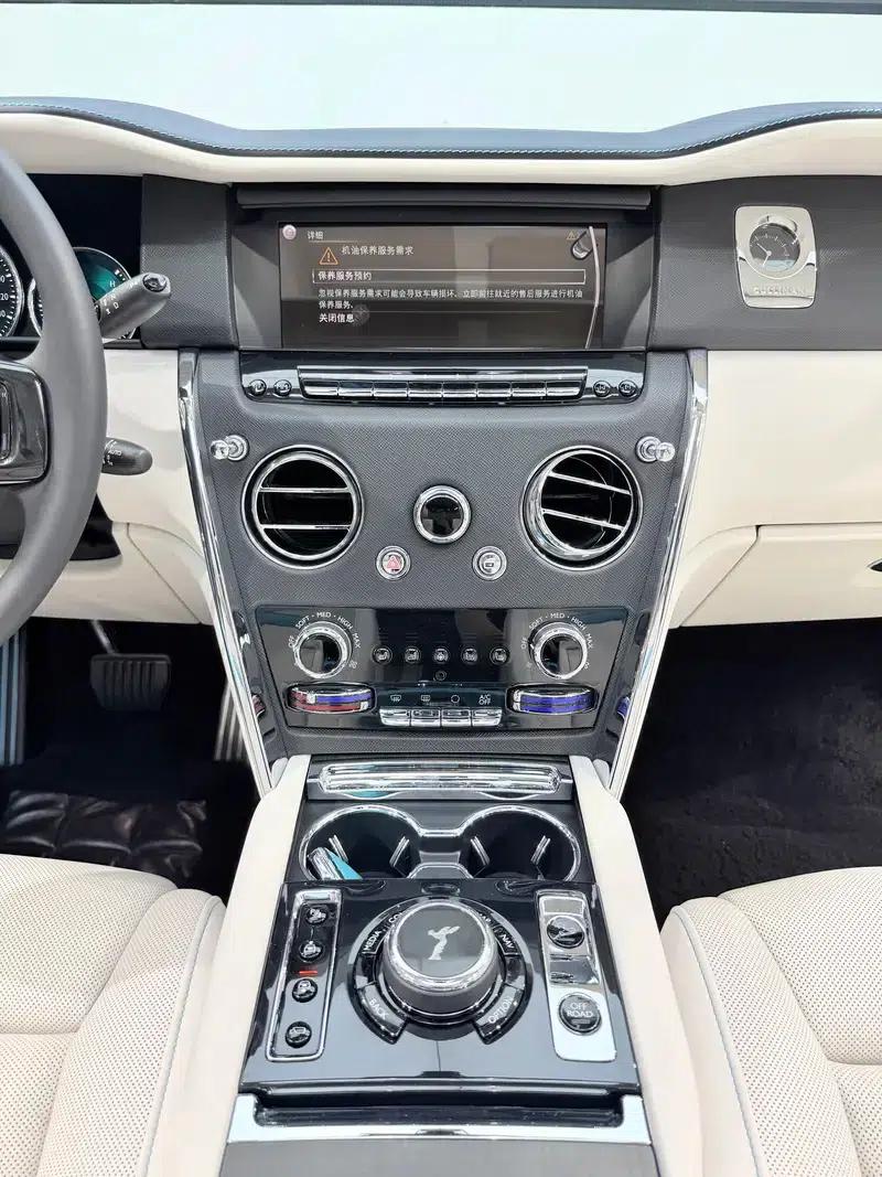 2018 Cullinan, four-seater version — миниатюра 9