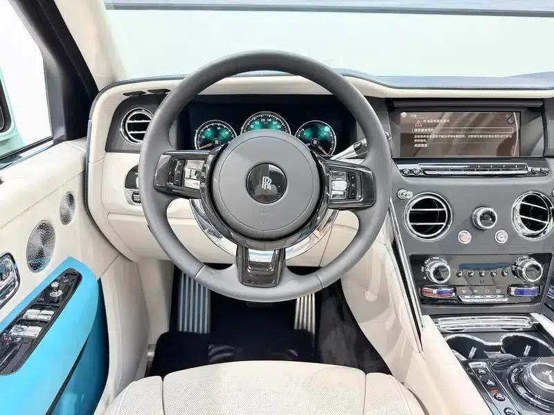 2018 Cullinan, four-seater version — миниатюра 10