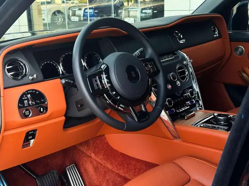 2024 Cullinan, four-seater version — миниатюра 20