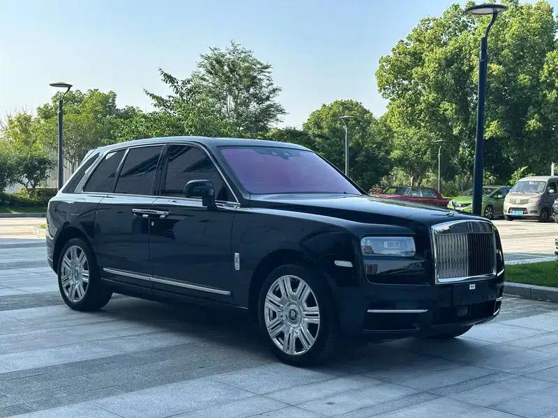 2024 Cullinan, four-seater version — миниатюра 3