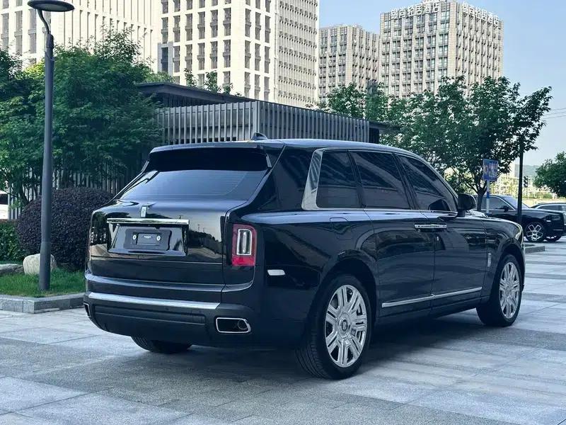 2024 Cullinan, four-seater version — миниатюра 5