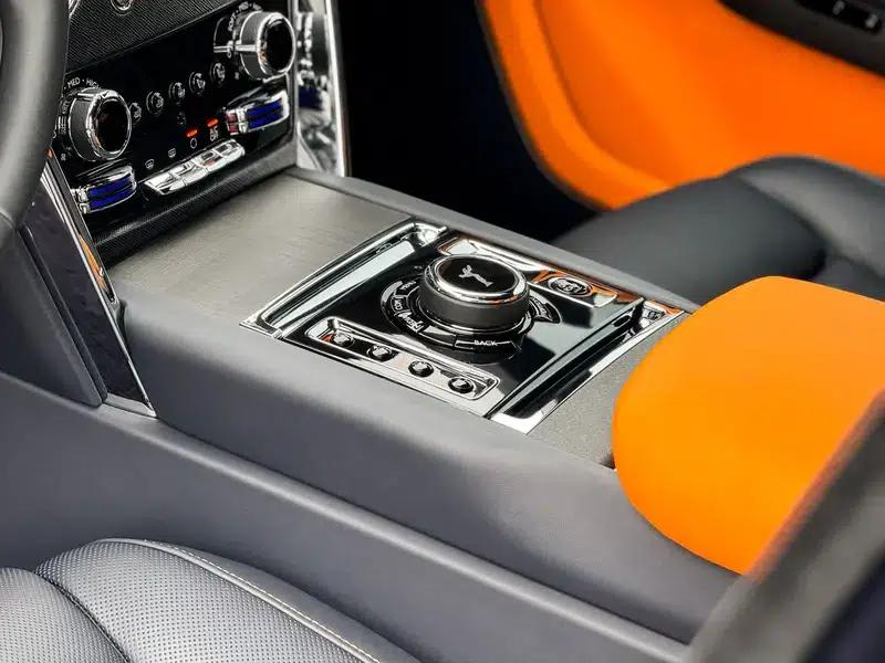 2024 Cullinan, four-seater version — миниатюра 17