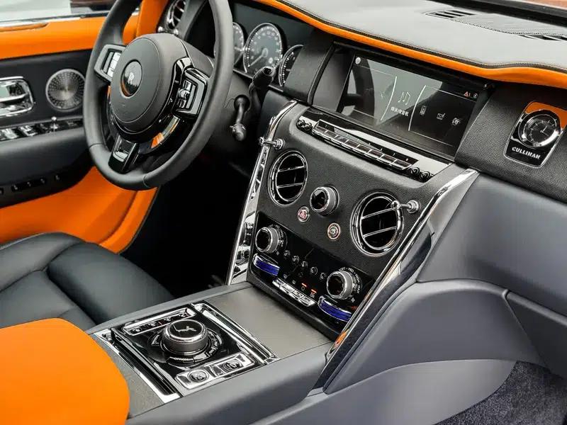 2024 Cullinan, four-seater version — миниатюра 19