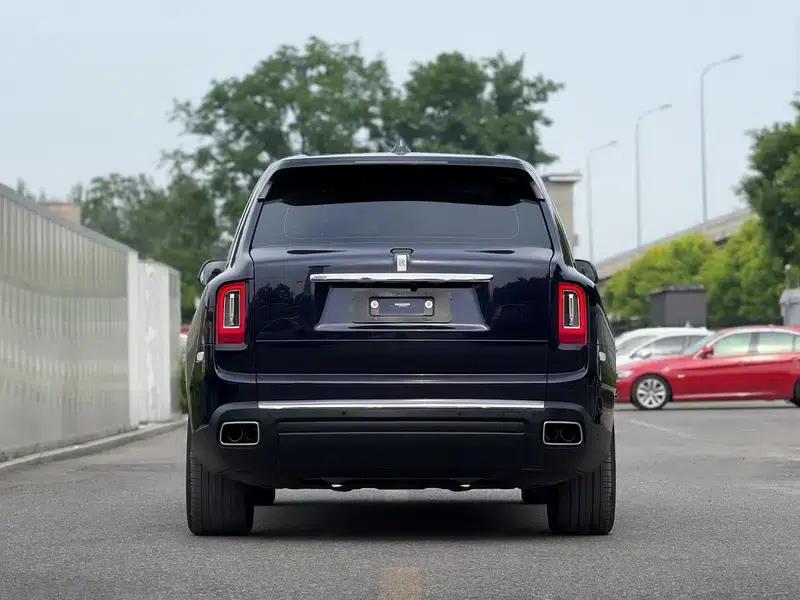 2024 Cullinan, four-seater version — миниатюра 5
