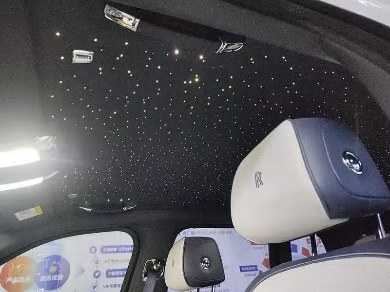 2018 Cullinan, four-seater version — миниатюра 7