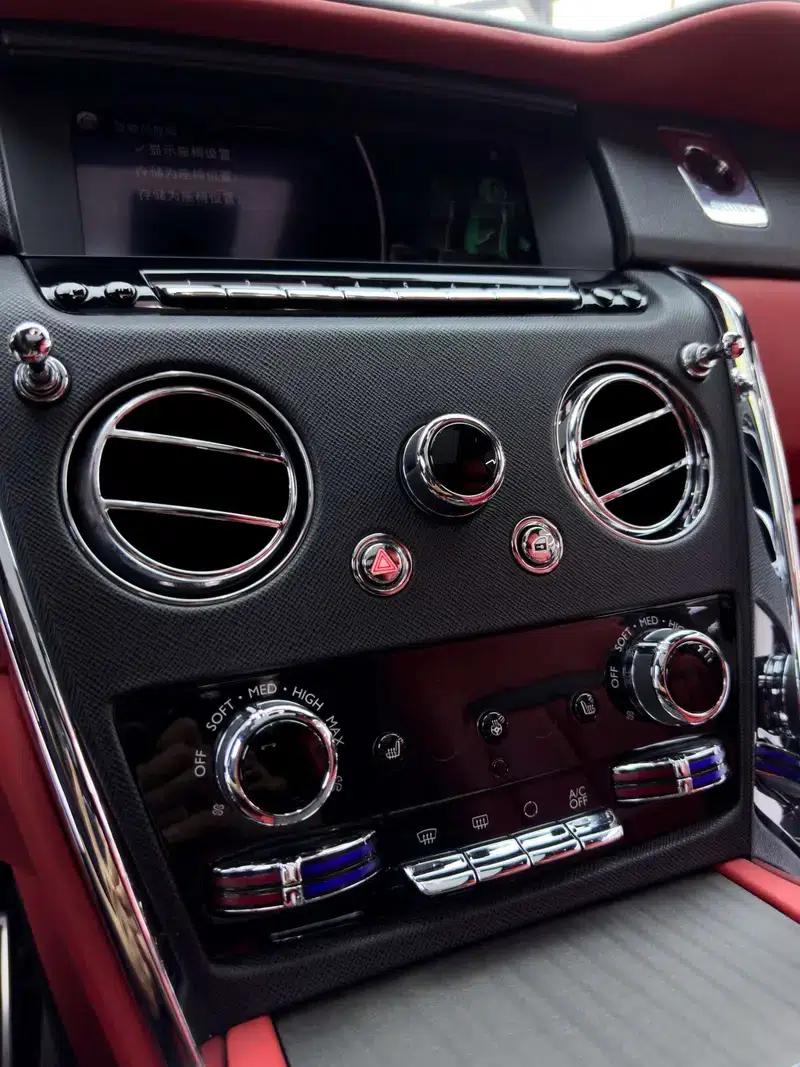 2018 Cullinan, four-seater version — миниатюра 11