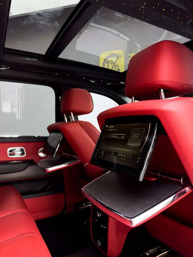 2018 Cullinan, four-seater version — миниатюра 13