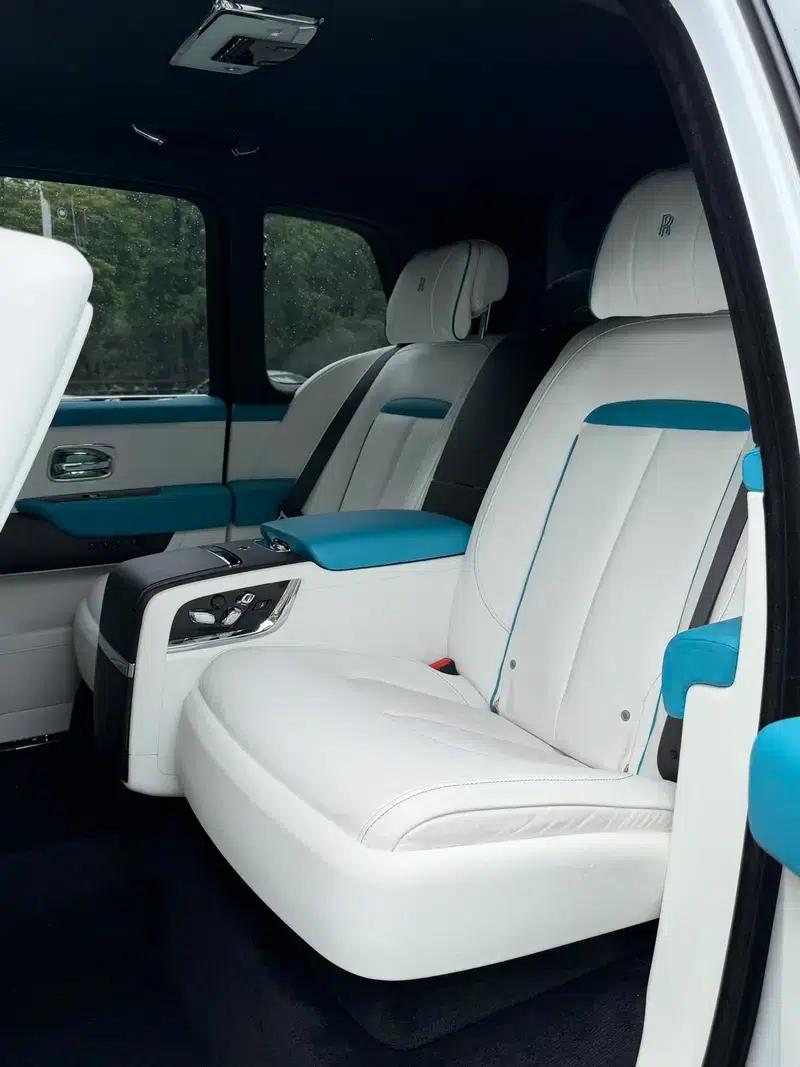 2018 Cullinan, four-seater version — миниатюра 6