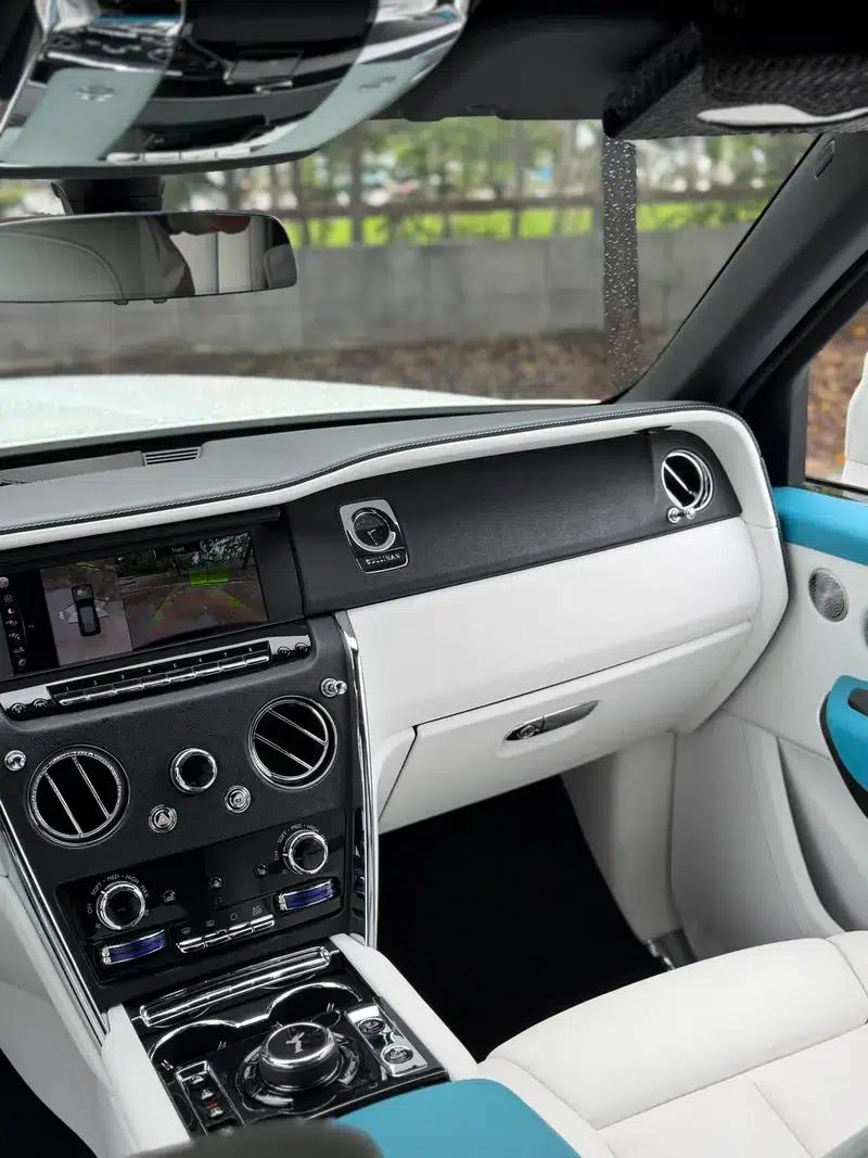 2018 Cullinan, four-seater version — миниатюра 7
