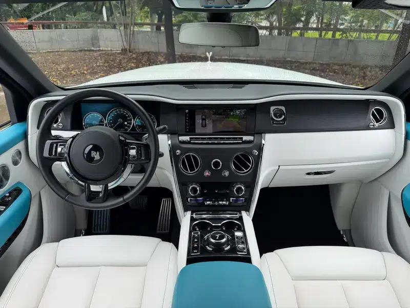 2018 Cullinan, four-seater version — миниатюра 9