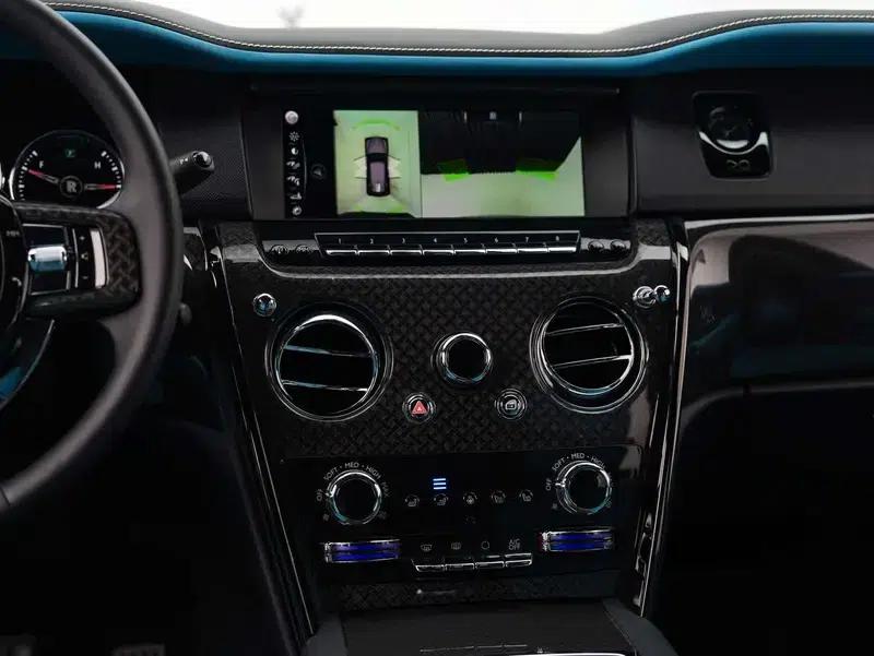 2022 Cullinan 6.7T Automatic 4WD 4-Seater Parallel Import — миниатюра 16