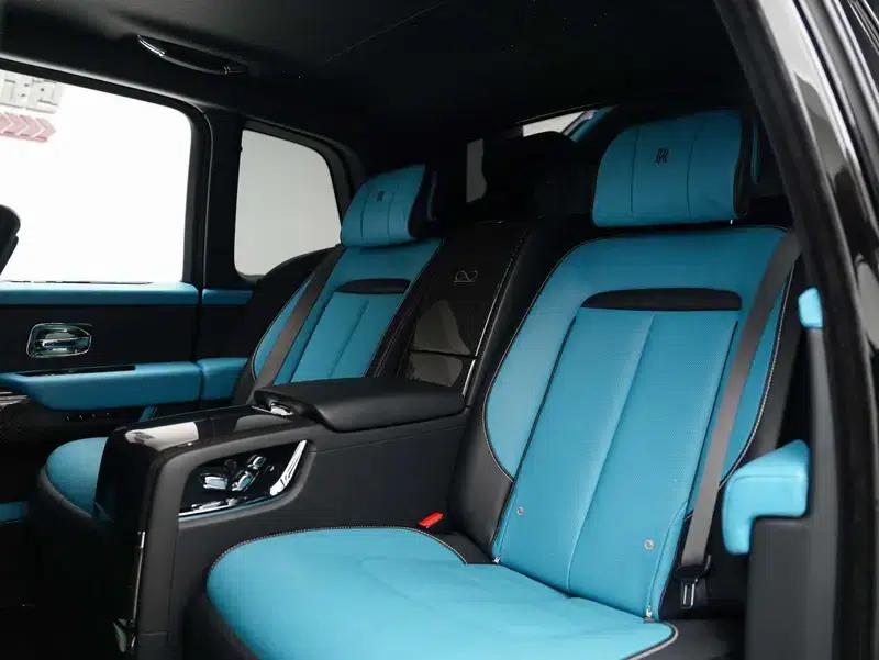 2022 Cullinan 6.7T Automatic 4WD 4-Seater Parallel Import — миниатюра 22