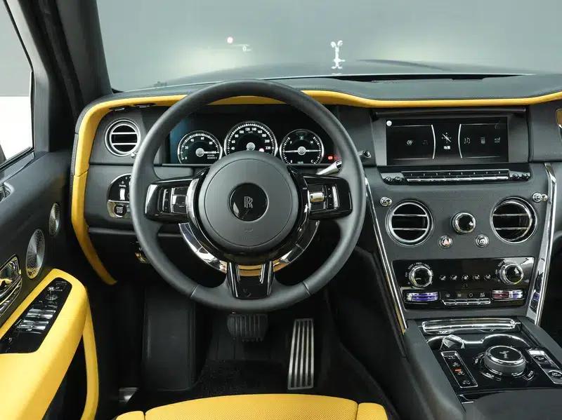 2018 Cullinan, four-seater version — миниатюра 26