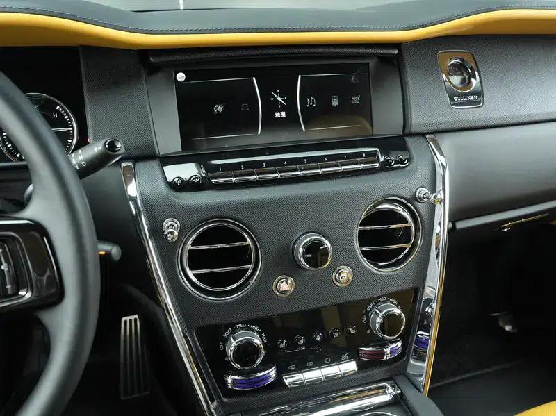 2018 Cullinan, four-seater version — миниатюра 10