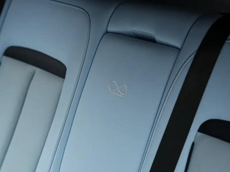 2022 Cullinan 6.7T Automatic 4WD 5-seater Parallel Import — миниатюра 12