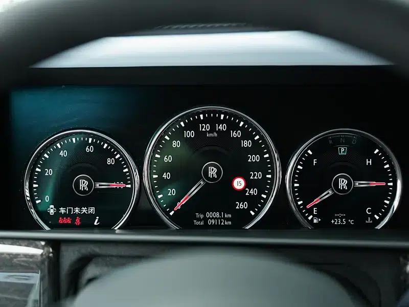 2022 Cullinan 6.7T Automatic 4WD 5-seater Parallel Import — миниатюра 17