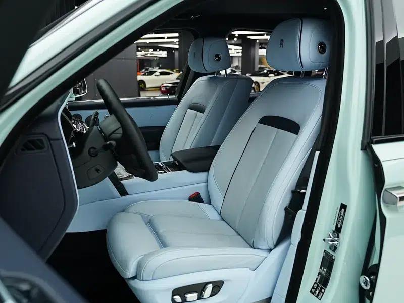 2022 Cullinan 6.7T Automatic 4WD 5-seater Parallel Import — миниатюра 21