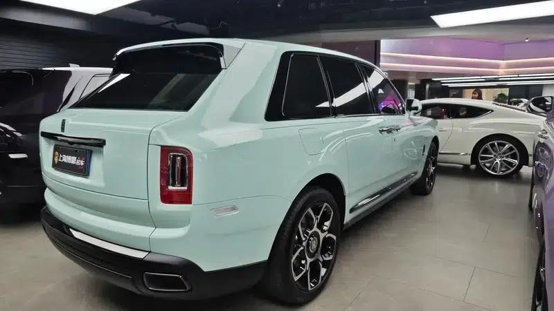 2022 Cullinan 6.7T Automatic 4WD 5-seater Parallel Import — миниатюра 5