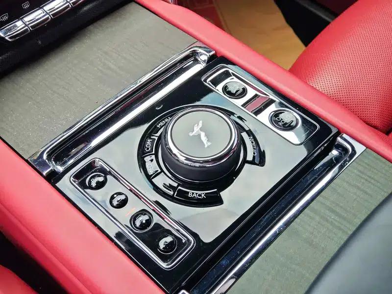 2018 Cullinan, four-seater version — миниатюра 19