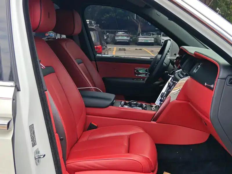 2018 Cullinan, four-seater version — миниатюра 20