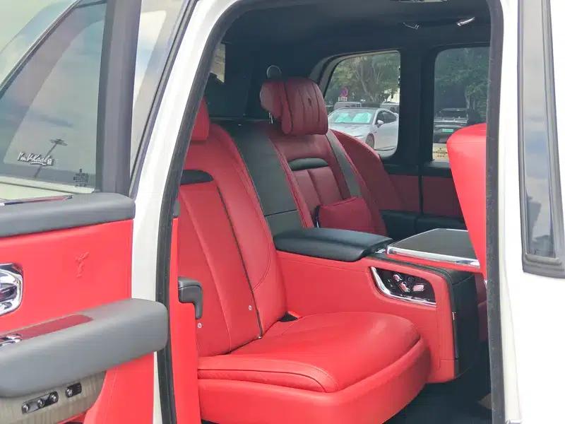 2018 Cullinan, four-seater version — миниатюра 24