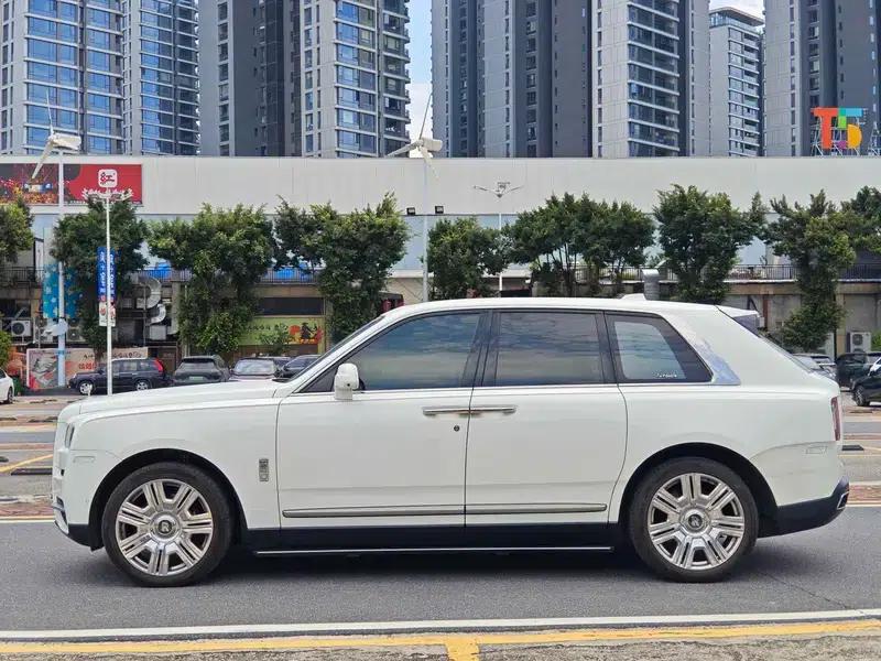 2018 Cullinan, four-seater version — миниатюра 4