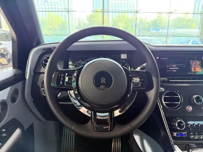 2024 Cullinan 5-seater — миниатюра 24