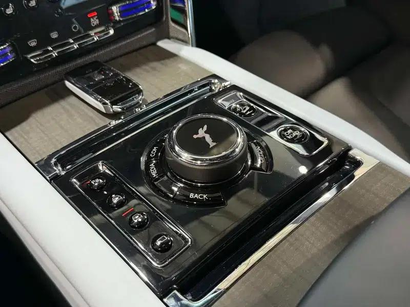2024 Cullinan 5-seater — миниатюра 25