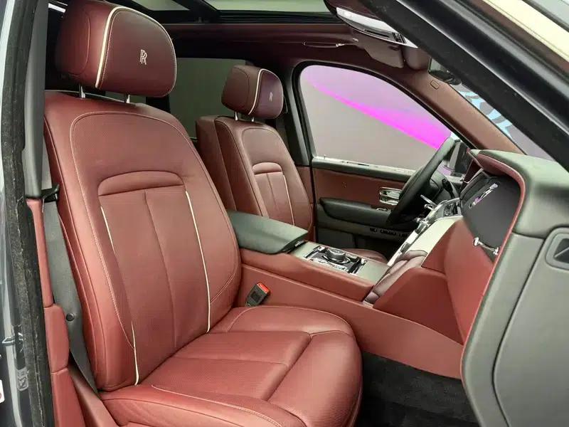 2018 Cullinan 5-seater — миниатюра 21