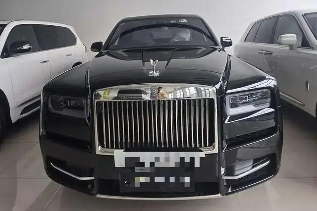2018 Cullinan 5-seater — миниатюра 2