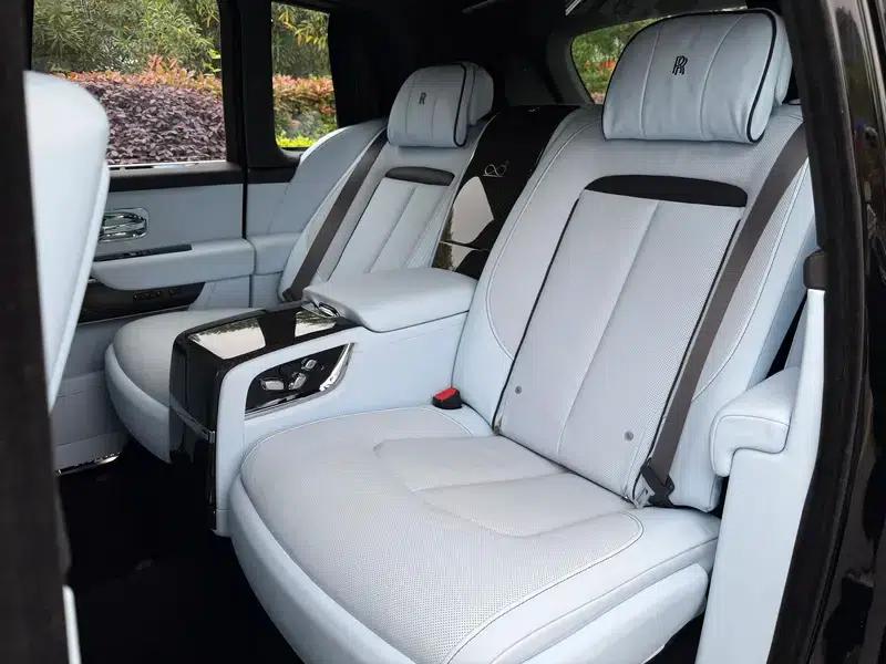 2020 Cullinan Black Badge — миниатюра 9