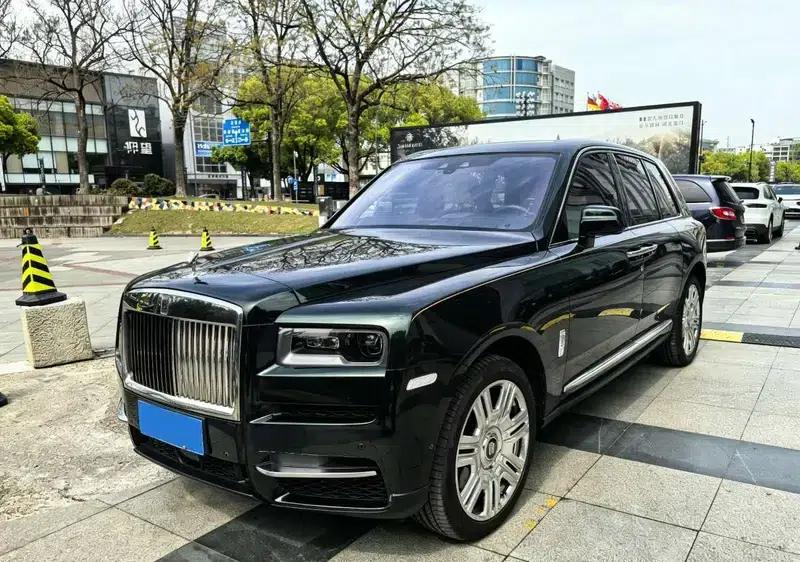 2023 Cullinan 6.7T Automatic AWD 4-seater — миниатюра 1