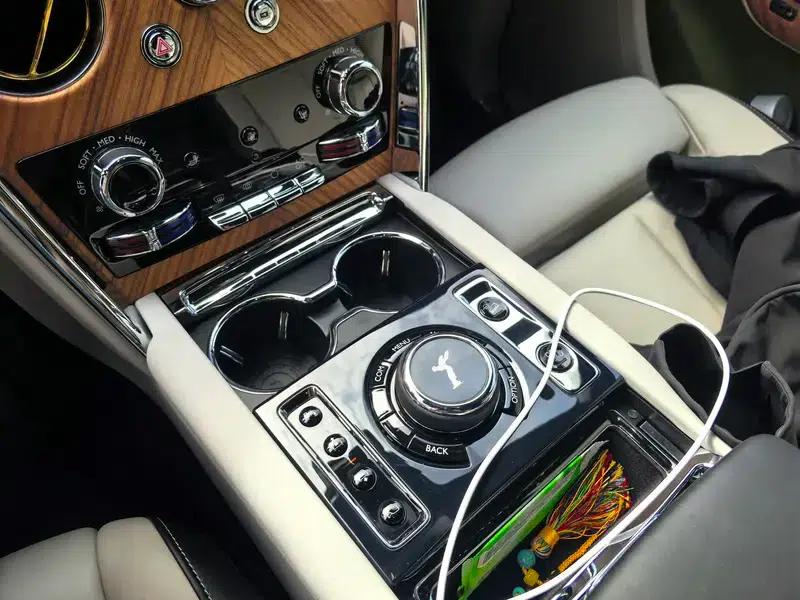 2023 Cullinan 6.7T Automatic AWD 4-seater — миниатюра 12