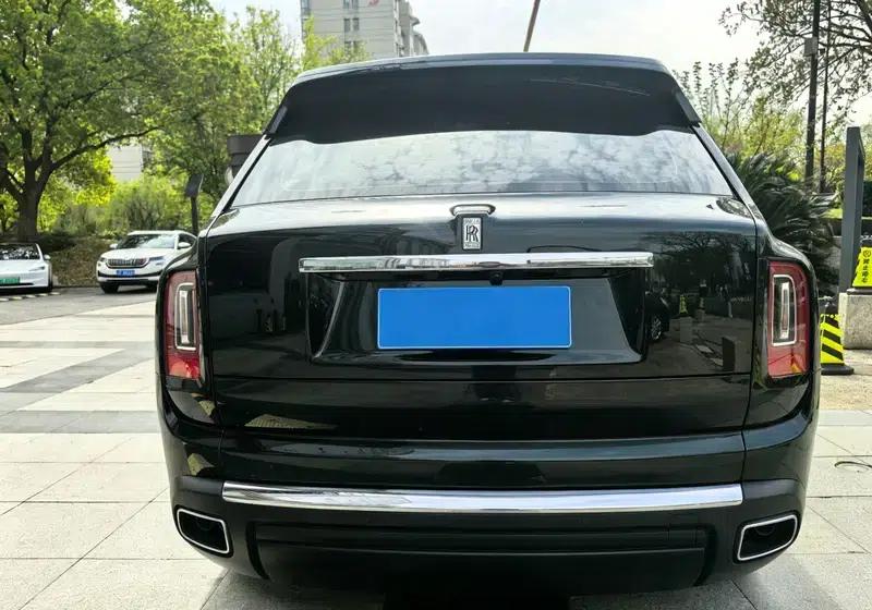 2023 Cullinan 6.7T Automatic AWD 4-seater — миниатюра 4