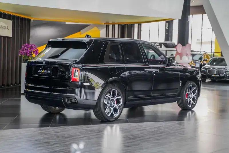 2024 Cullinan Black Badge — миниатюра 2