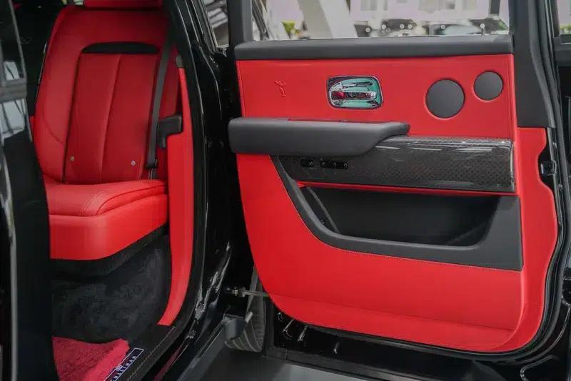 2024 Cullinan Black Badge — миниатюра 5