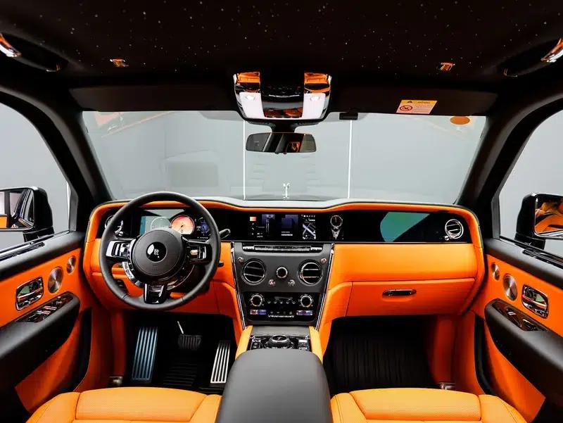 2024 Cullinan, four-seater version — миниатюра 20
