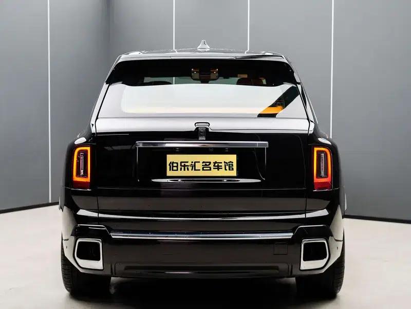 2024 Cullinan, four-seater version — миниатюра 4