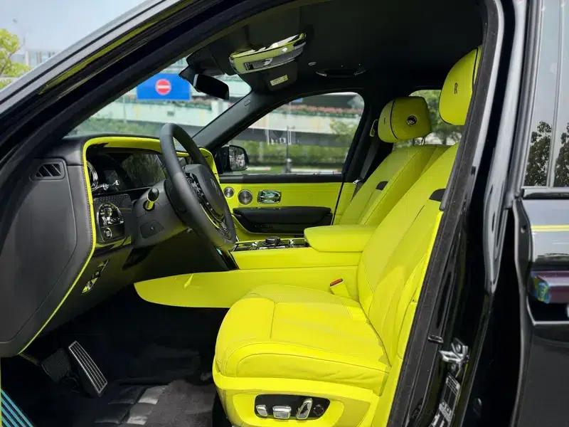 2025 Cullinan Series II Black Badge Disruptor — миниатюра 16
