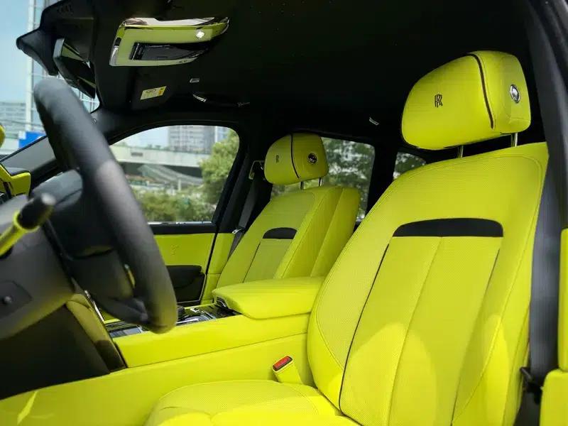 2025 Cullinan Series II Black Badge Disruptor — миниатюра 17