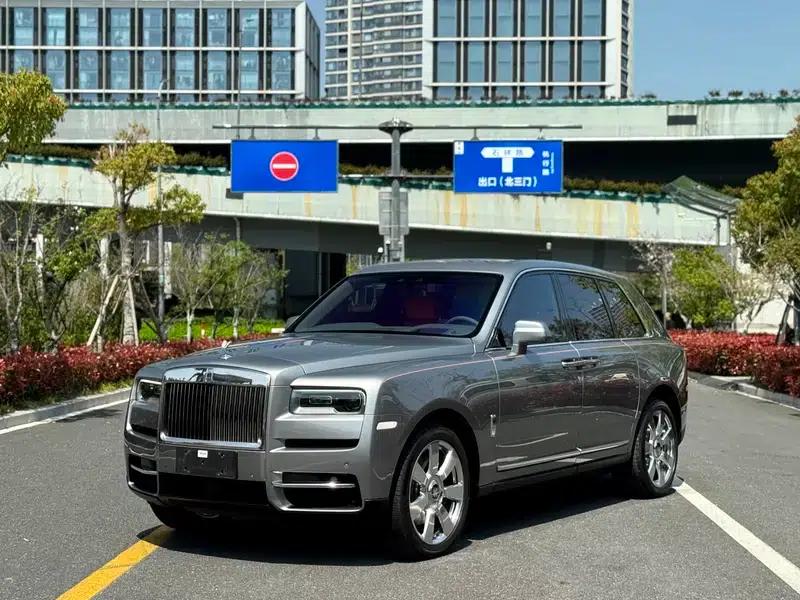 2023 Cullinan 6.7T Automatic AWD 4-seater — миниатюра 1