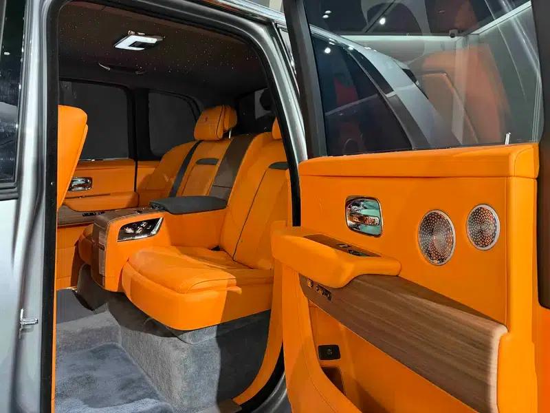 2023 Cullinan 6.7T Automatic AWD 4-seater — миниатюра 14