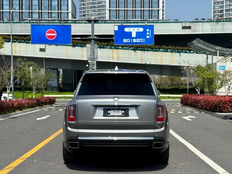 2023 Cullinan 6.7T Automatic AWD 4-seater — миниатюра 6