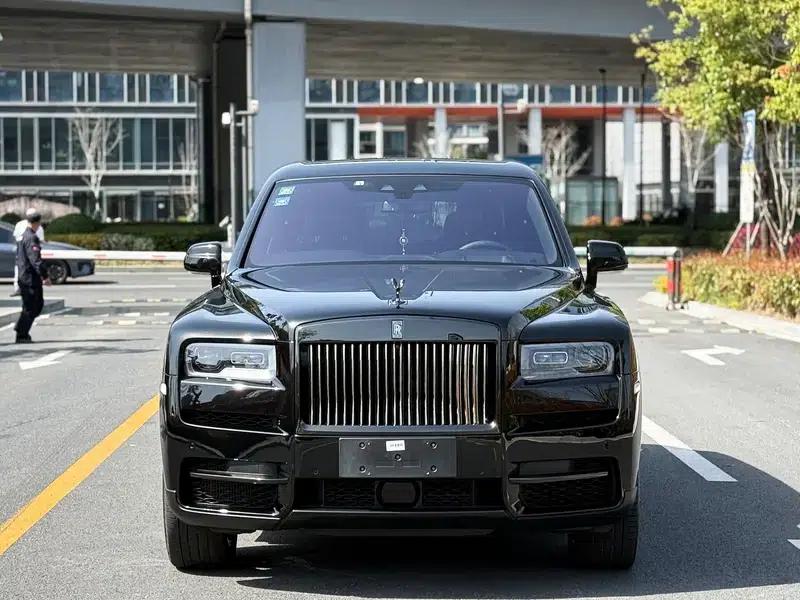 2024 Cullinan, four-seater version — миниатюра 2