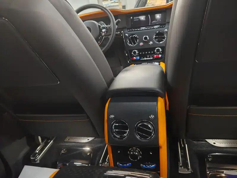 2024 Cullinan, four-seater version — миниатюра 8