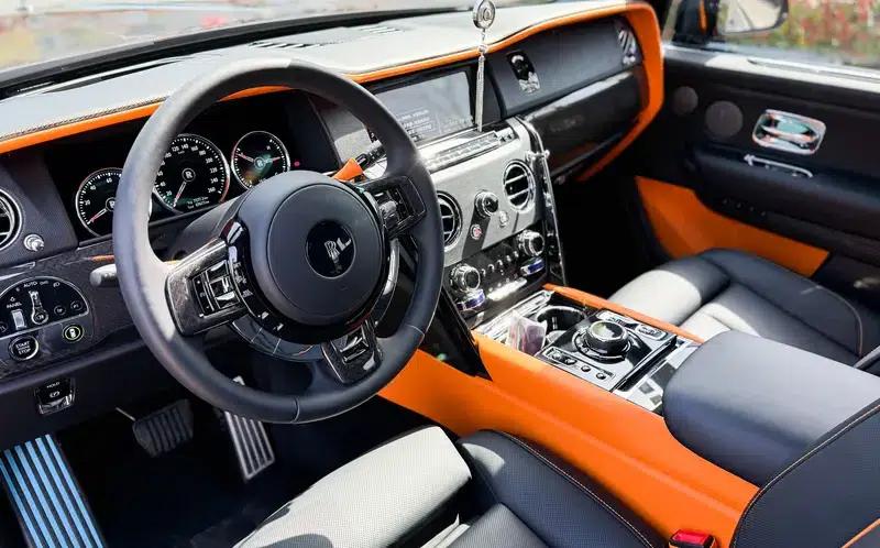 2024 Cullinan, four-seater version — миниатюра 10
